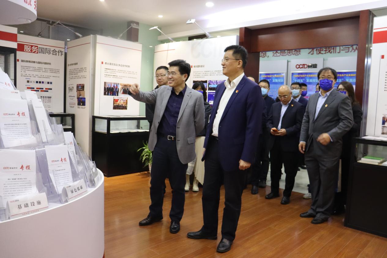 7fa1116924f8d73bef4526a31fe8140